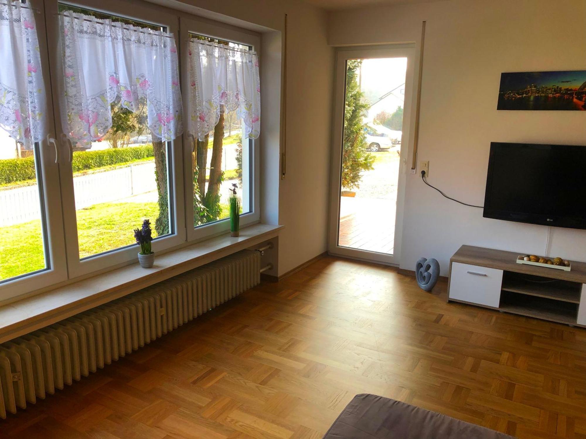 Ferienwohnungen / Ferienhaus Adelsried Екстер'єр фото