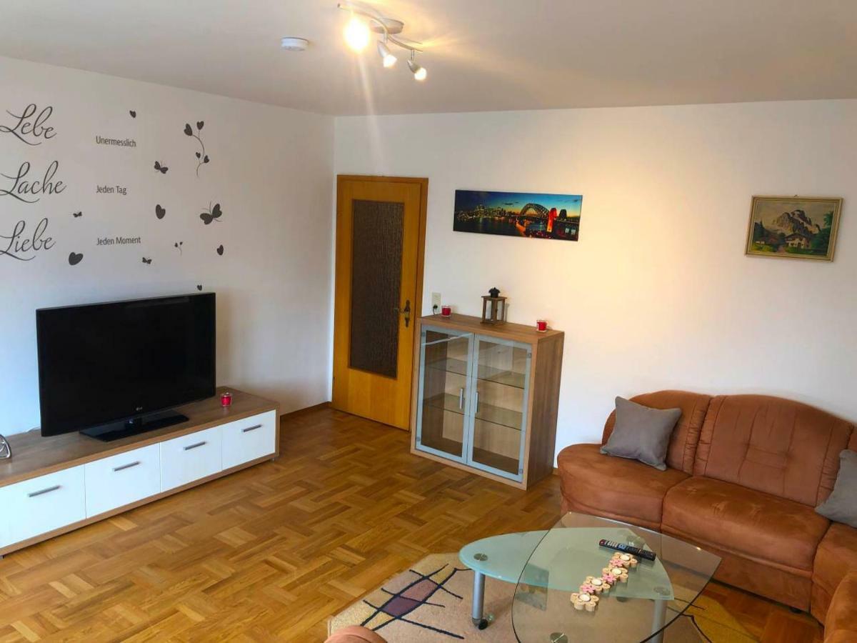 Ferienwohnungen / Ferienhaus Adelsried Екстер'єр фото