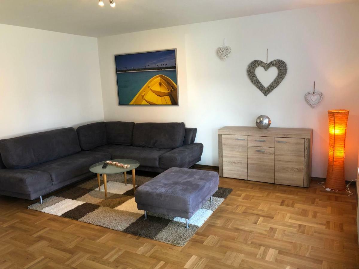 Ferienwohnungen / Ferienhaus Adelsried Екстер'єр фото